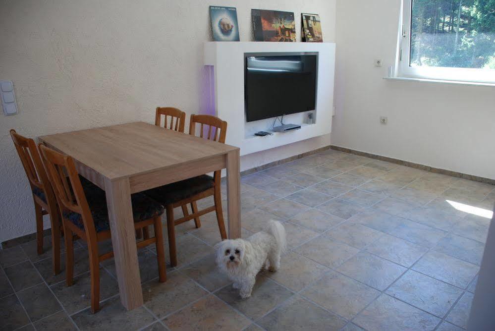Holiday Apartment Oberveischede Bagian luar foto